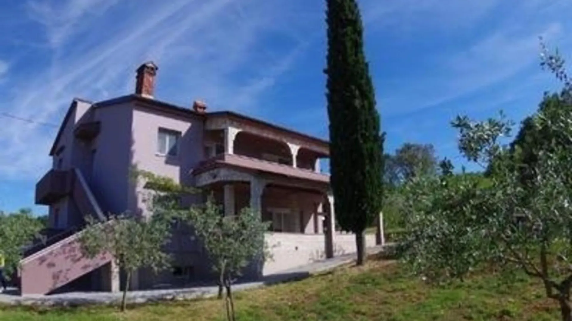 Ferienhaus Mit Schoenem Garten Rakalj