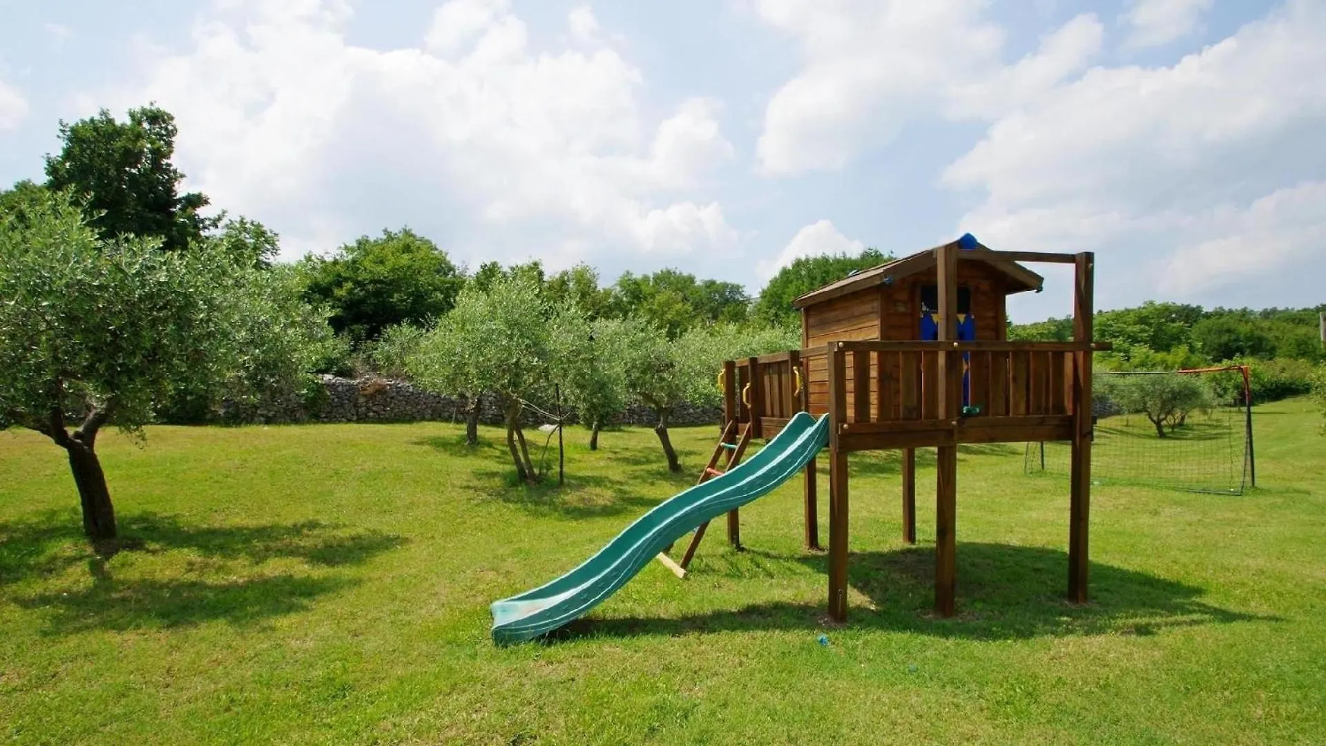 펜션 Ferienhaus Mit Schoenem Garten Rakalj 크로아티아
