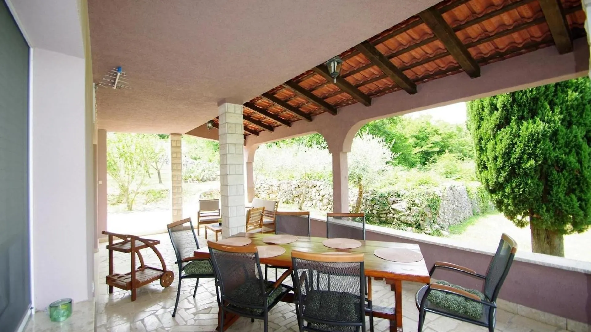 펜션 Ferienhaus Mit Schoenem Garten Rakalj